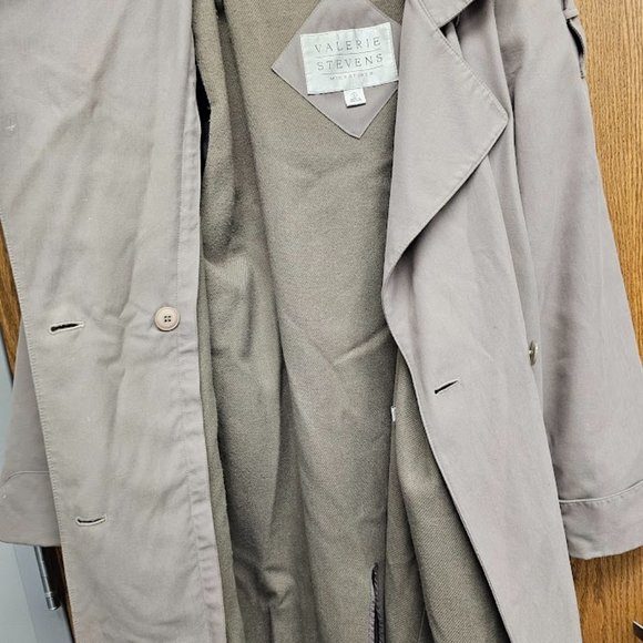 Valerie Stevens Women's Microfiber Tan Lined Trench Coat Size 6 - Picture 9 of 10